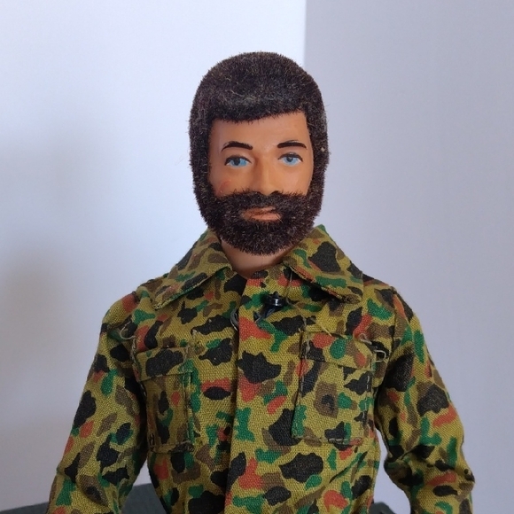 1964 Hasbro G.I. Joe Military Doll & 1992 G.I. Joe Includes Loaded Foot Locker - Picture 10 of 15